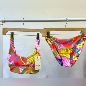 Medium Maaji reversible bikini top and bottom.